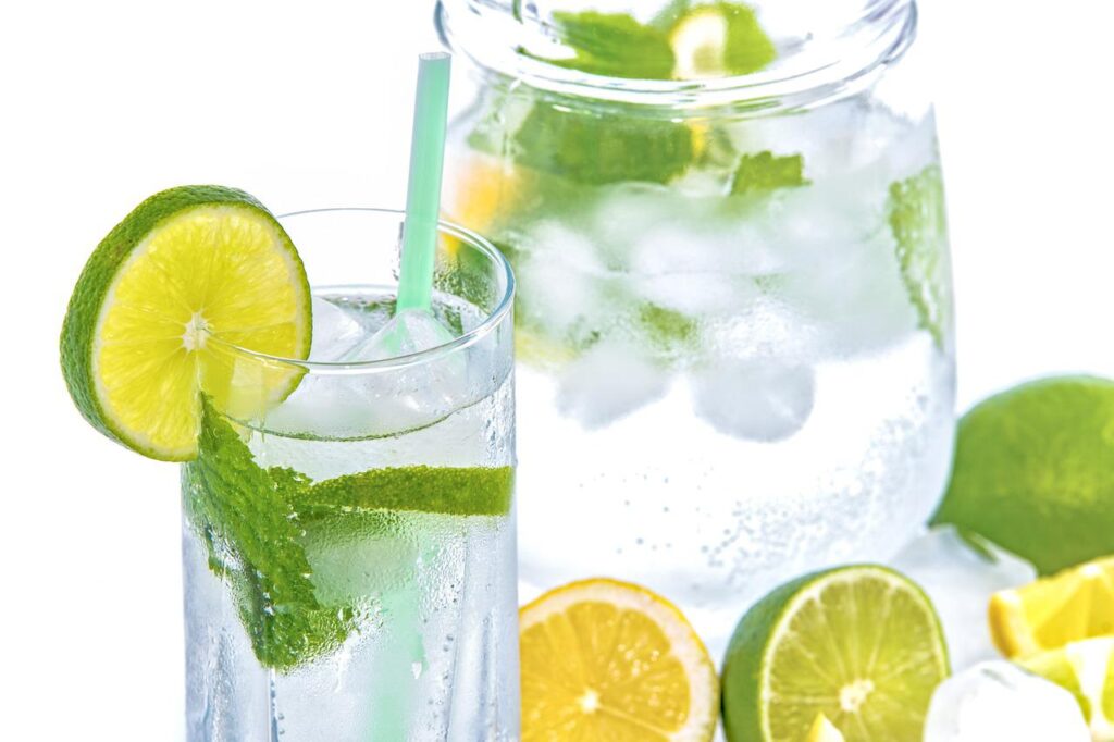 drink glass lime mint cold fresh 1532300